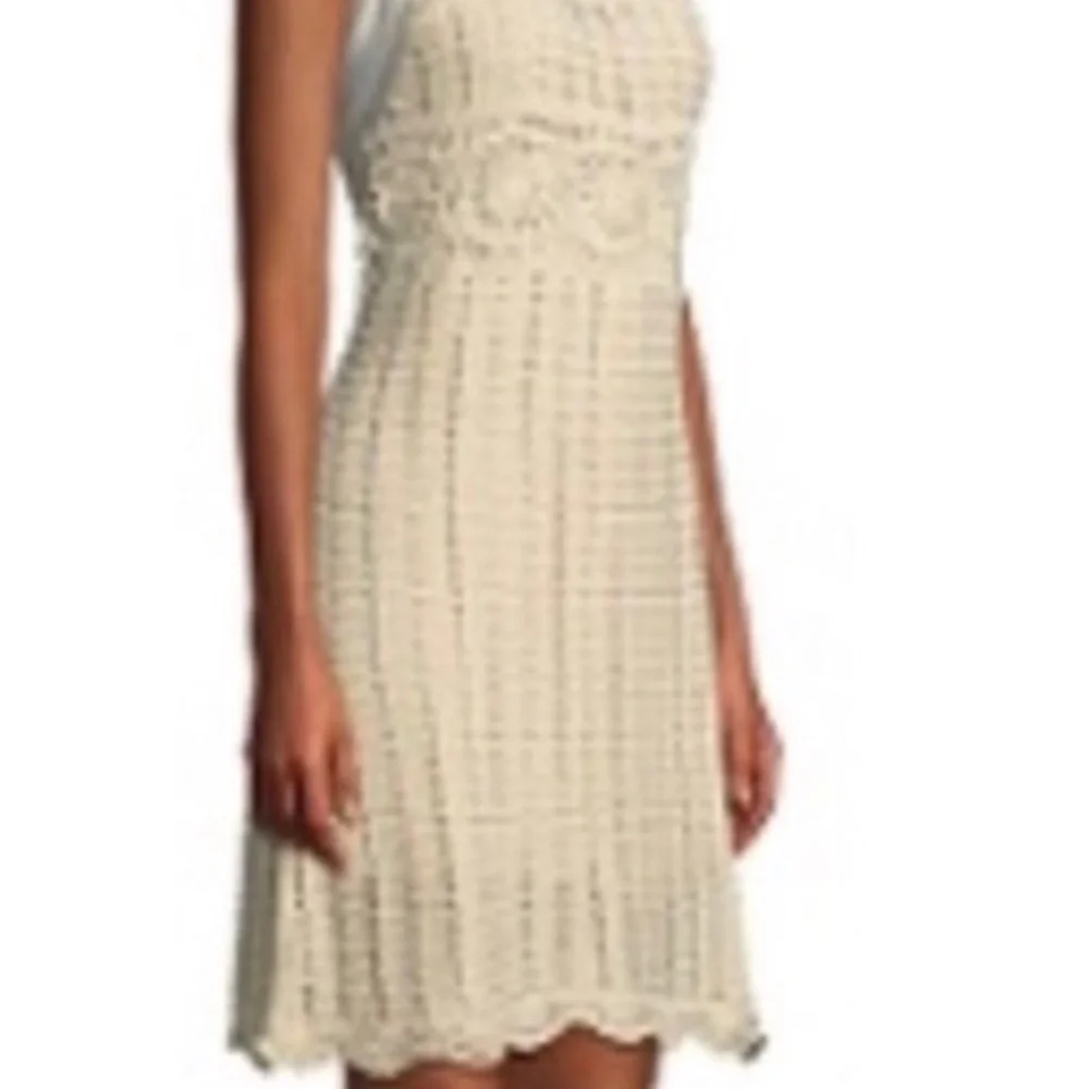 ASTR - Picture 5 of 5